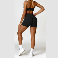 Κοντό σετ V-Top Scrunched - Μαύρο