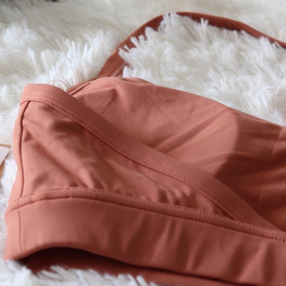 Top rojo de arcilla en forma de T